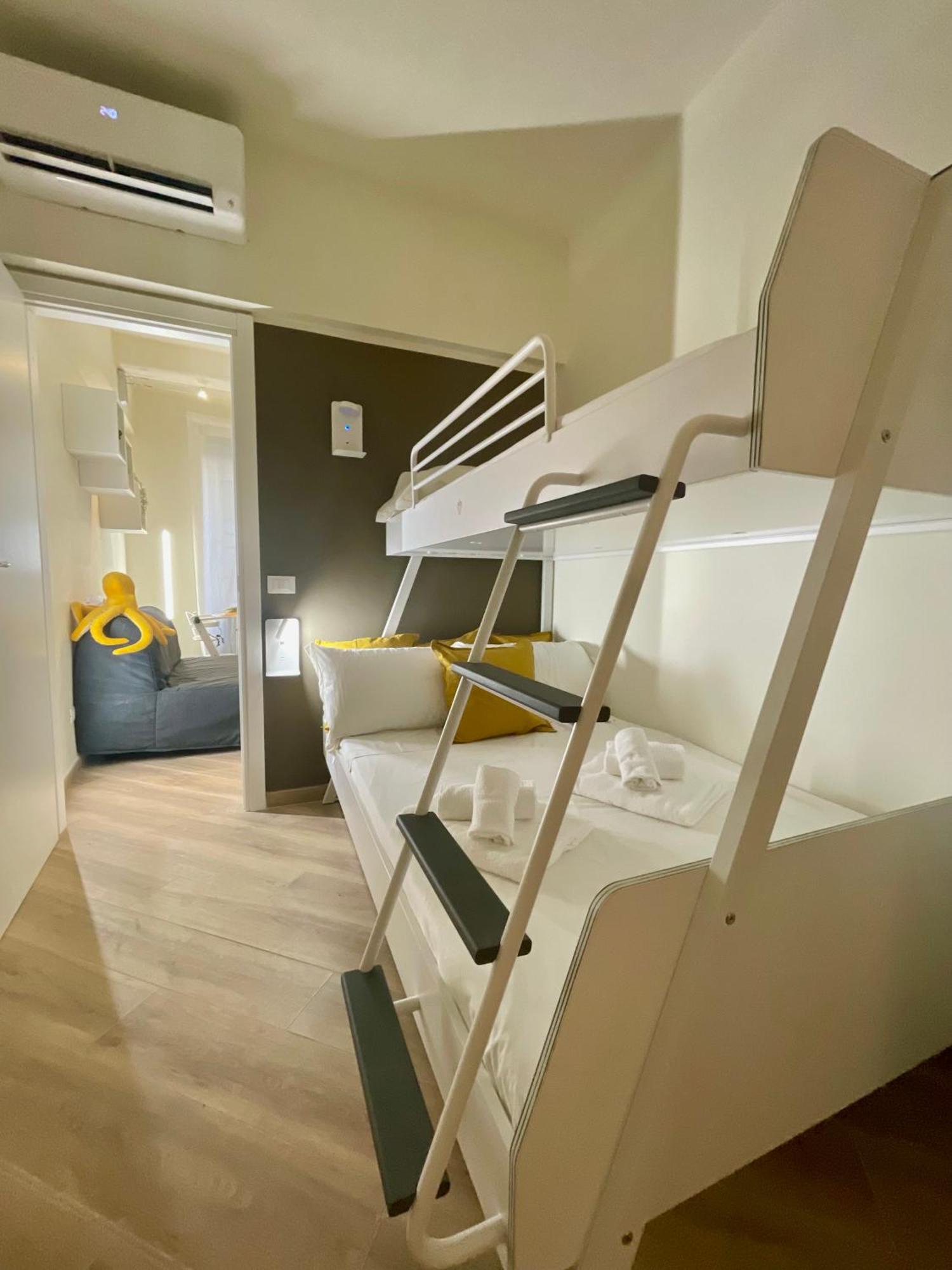 Happy Family Apartments Incantesimo Genua Exterior foto